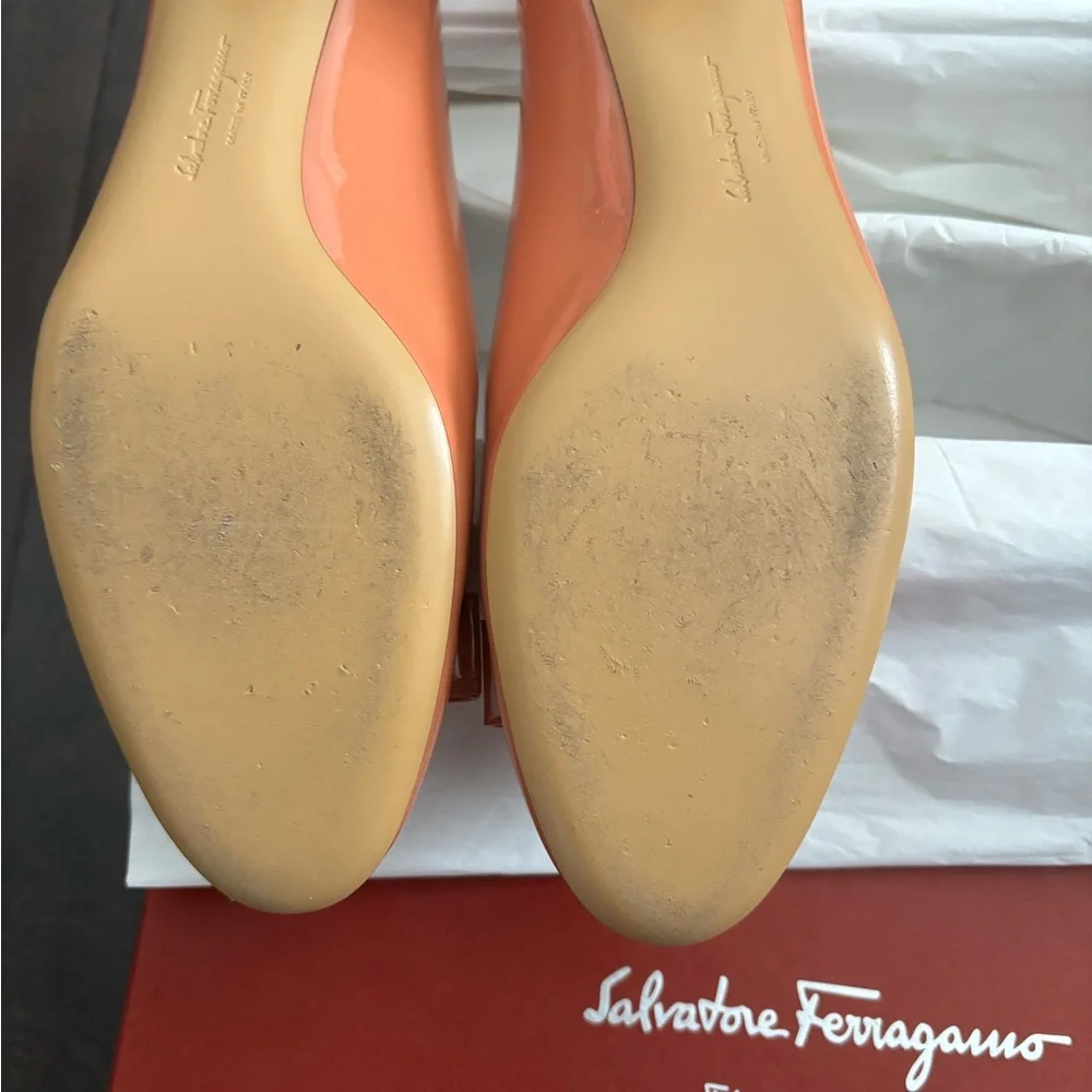Salvatore Ferragamo Blush Nude Patent Leather Vara Bow Pumps - Picture 12 of 12